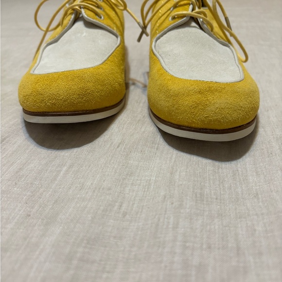 Yellow and White Two-Tone Oxfords Brand New  NEVER WORN - Picture 5 of 7